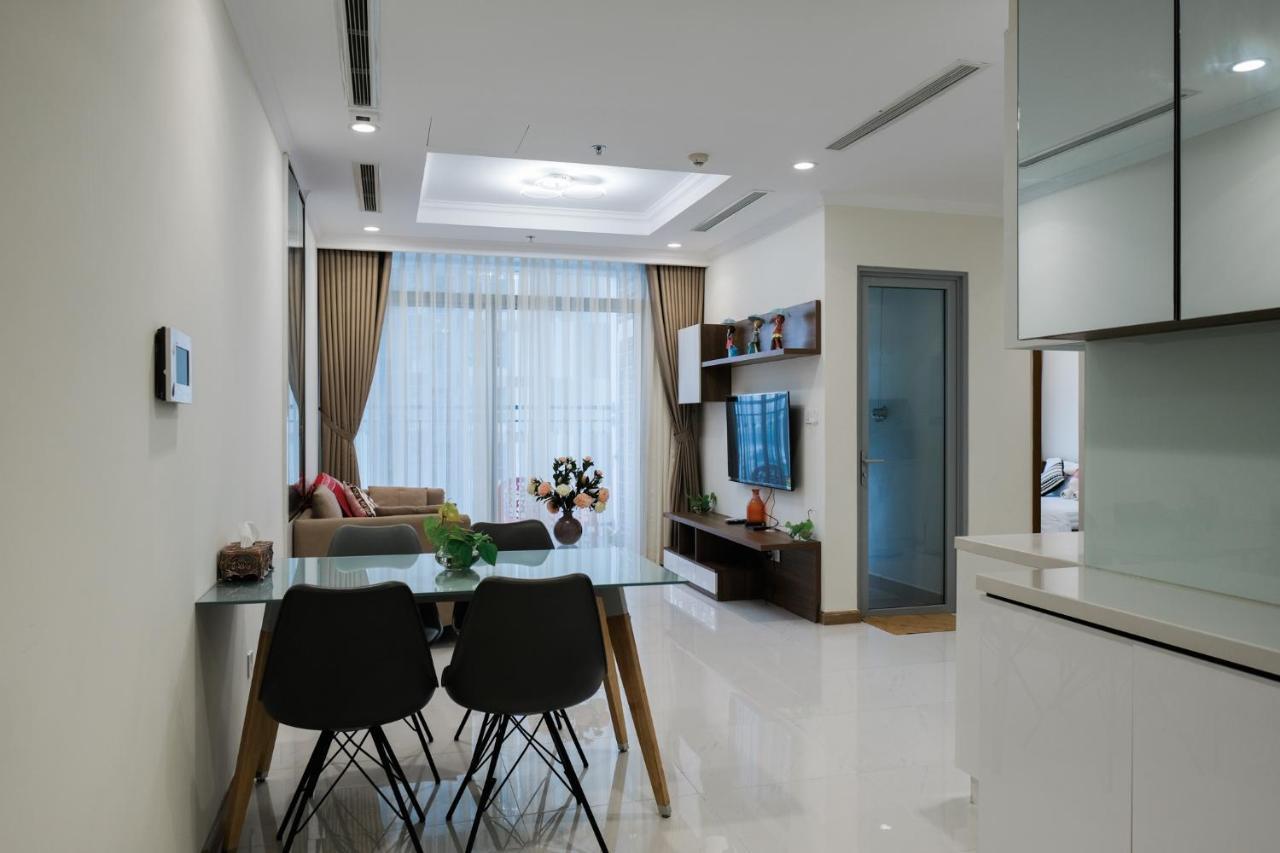 Vinhomes Central Park Jack Hai Luxury Service Apartment Хошимин Экстерьер фото