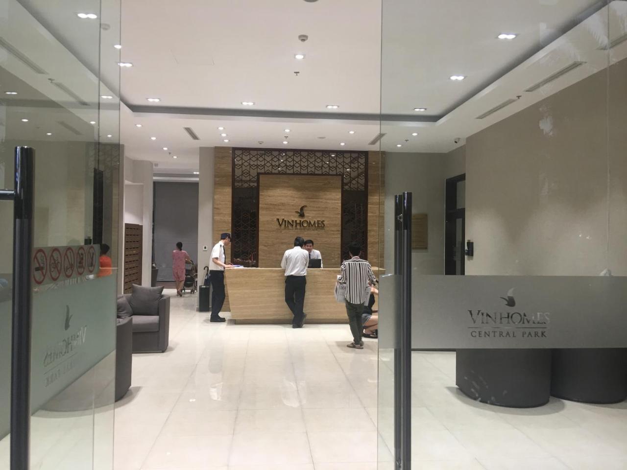 Vinhomes Central Park Jack Hai Luxury Service Apartment Хошимин Экстерьер фото