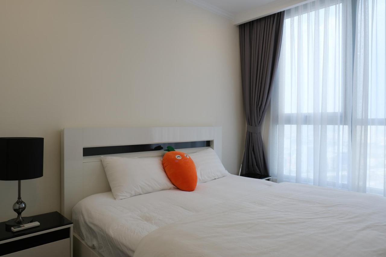 Vinhomes Central Park Jack Hai Luxury Service Apartment Хошимин Экстерьер фото