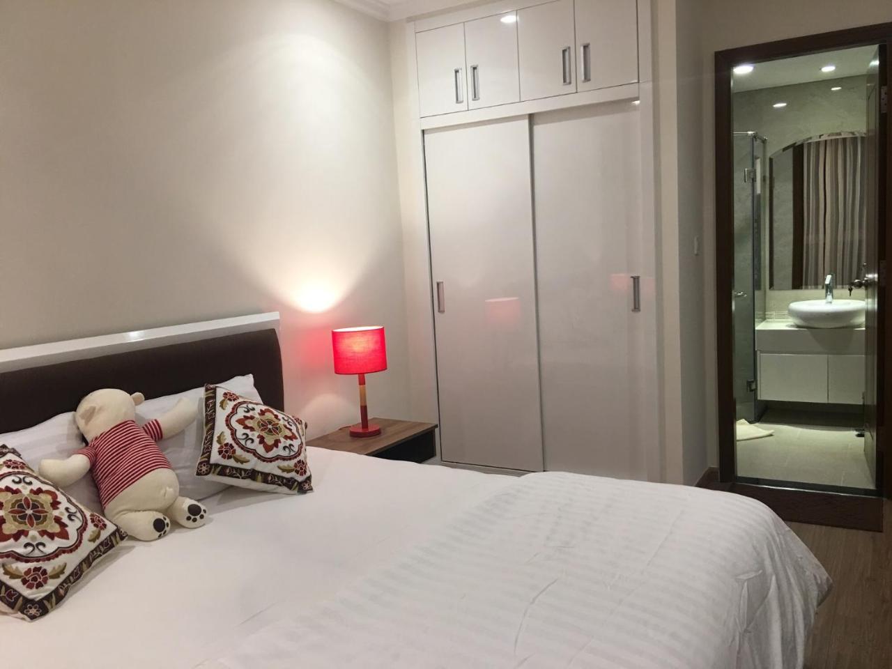 Vinhomes Central Park Jack Hai Luxury Service Apartment Хошимин Экстерьер фото