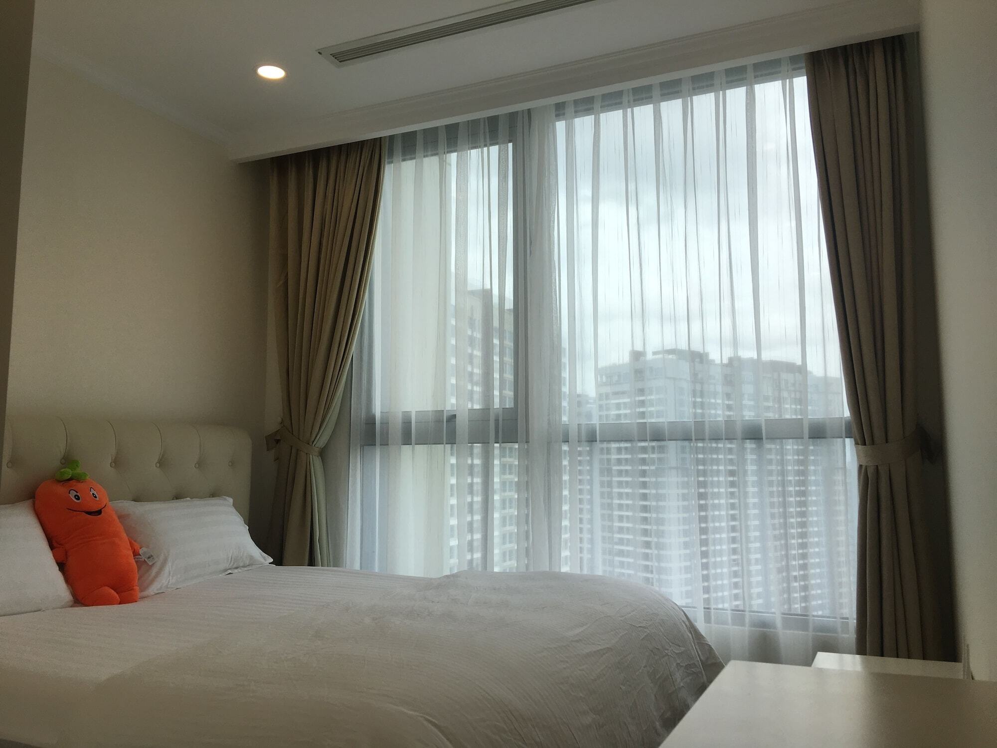 Vinhomes Central Park Jack Hai Luxury Service Apartment Хошимин Экстерьер фото